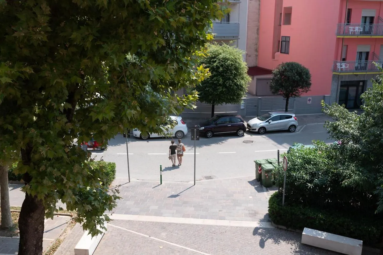 Dimora Rossa Bed & Breakfast Sottomarina