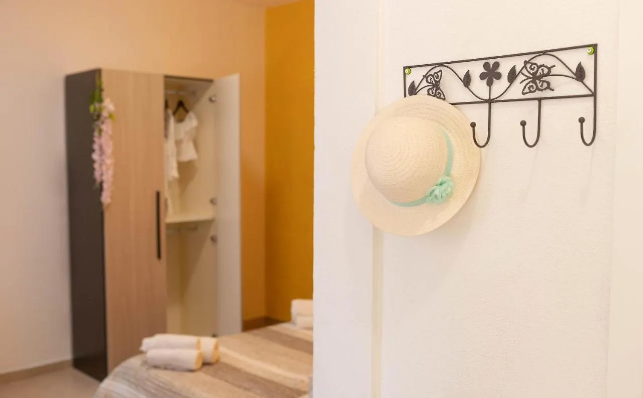 Dimora Rossa Bed & Breakfast Sottomarina