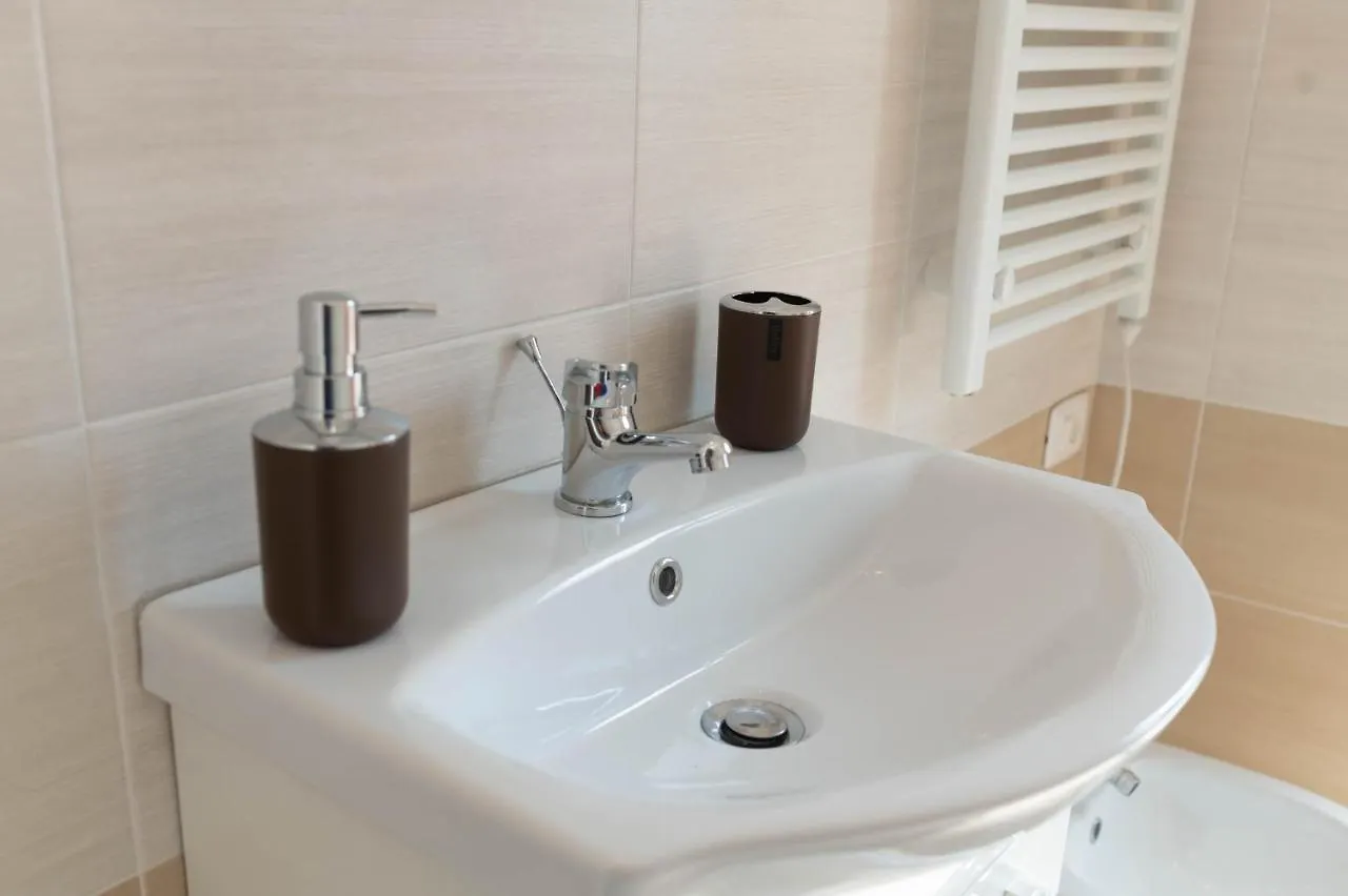 Dimora Rossa Bed & Breakfast Sottomarina Italy
